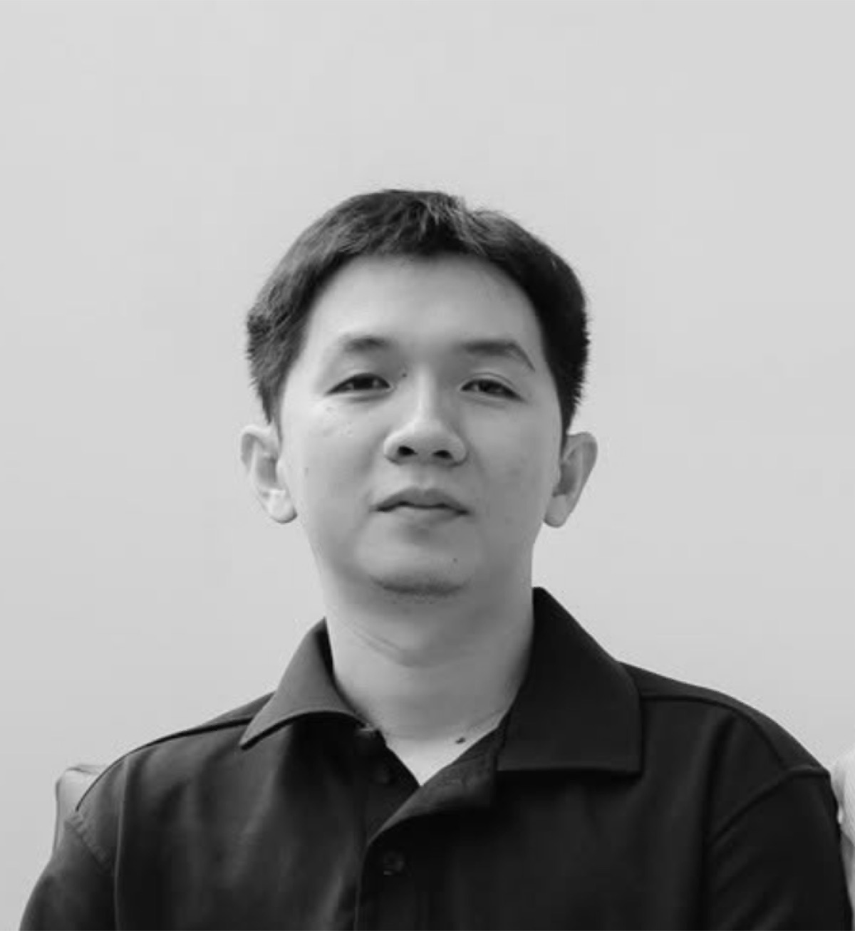 Portrait of Tien Nguyen at DNX Agency